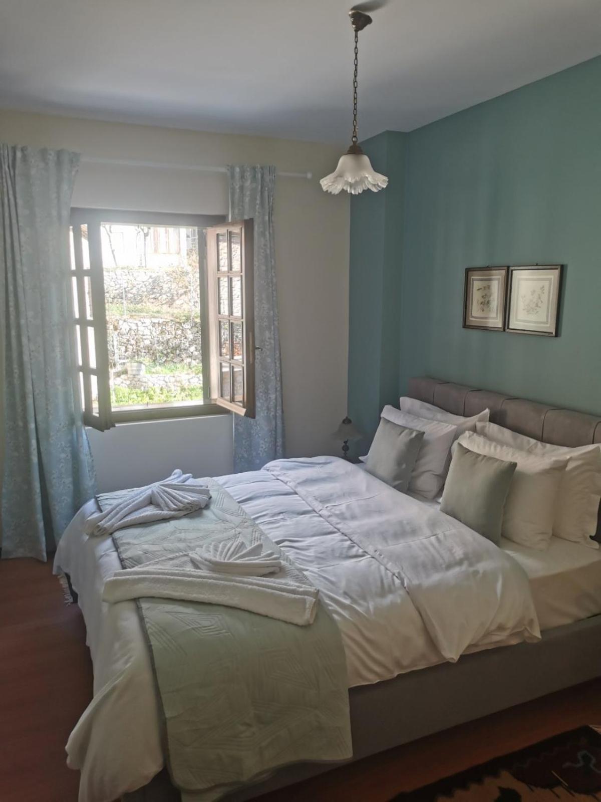 Alkinoe Suite Arachova Esterno foto